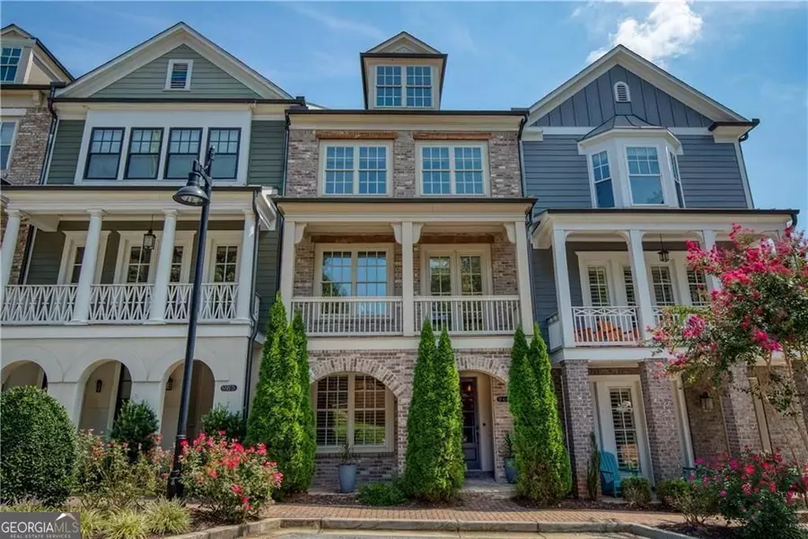 963 Forrest ST, Roswell, GA 30075