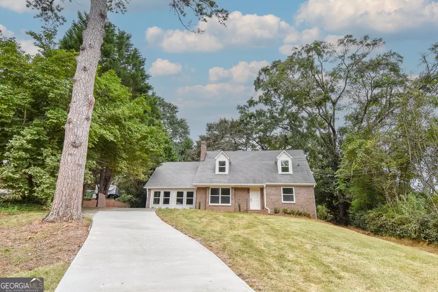 821 Bel Air CIR, Griffin, GA 30224