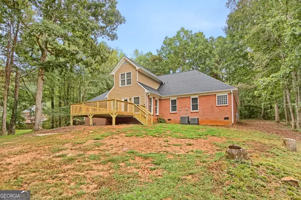 Loganville, GA 30052,135 LITTLE HAYNES DR