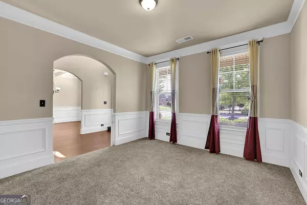 Lawrenceville, GA 30045,882 Nestling DR