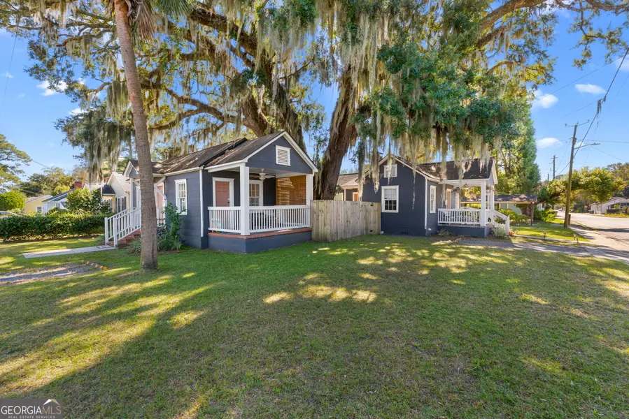 2141 New York AVE, Savannah, GA 31404