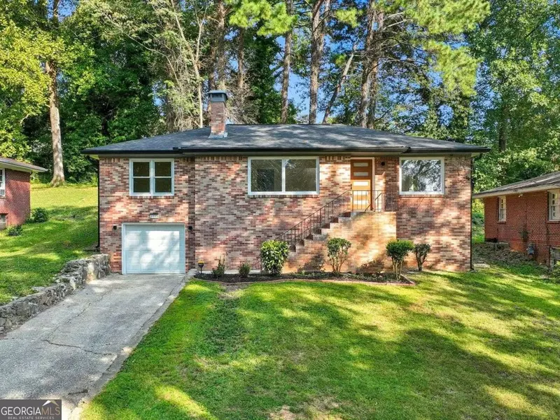 2885 Dale Creek DR NW, Atlanta, GA 30318