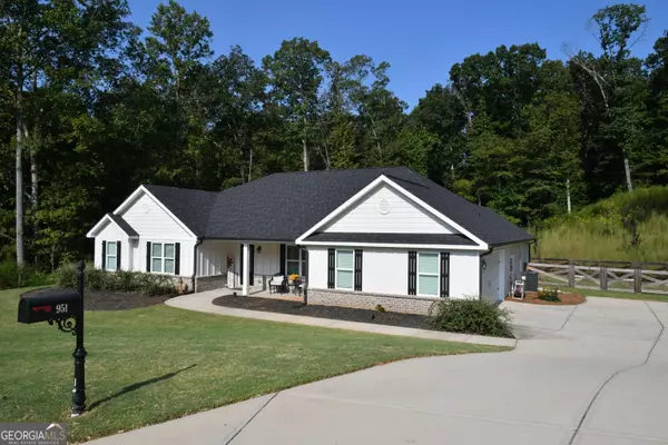 Commerce, GA 30529,951 Oconee LN