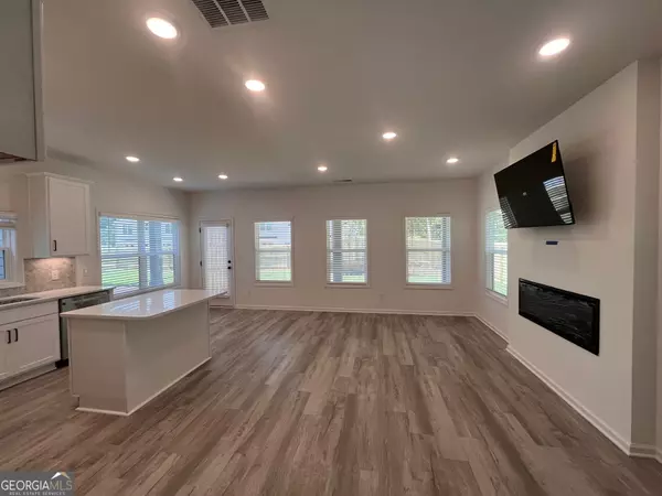Cleveland, GA 30528,165 Jackson Heights