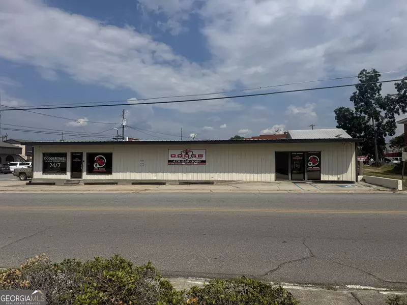 405 College ST, Eastman, GA 31023