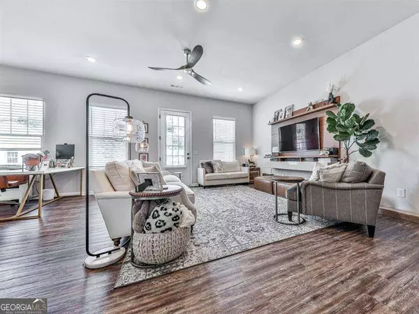 Woodstock, GA 30188,499 Bishop LN