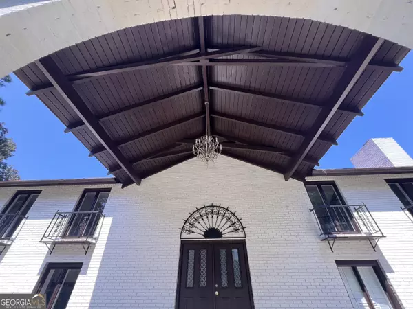 Warner Robins, GA 31088,202 Lake Front DR