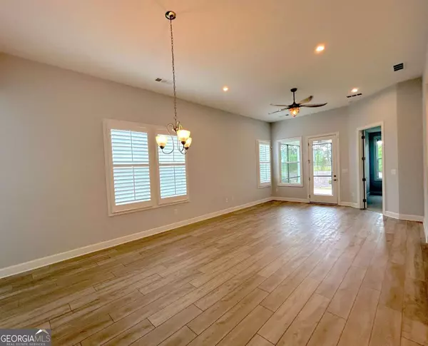 Hoschton, GA 30548,560 Ontario LN