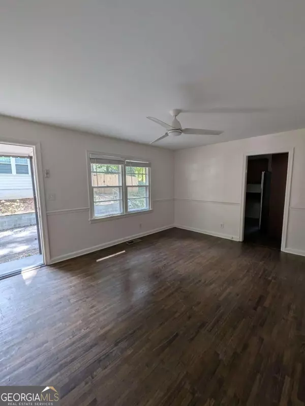 Atlanta, GA 30305,2085 Northside DR NW #A OR B