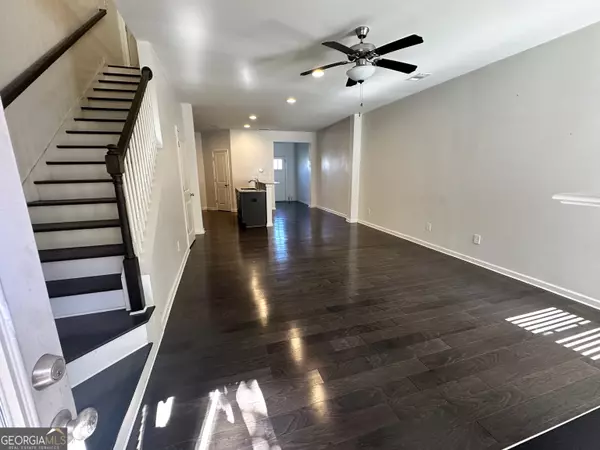 Atlanta, GA 30331,882 Ambient WAY
