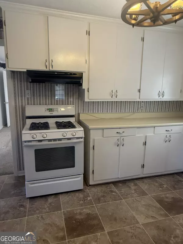 Swainsboro, GA 30401,555 Jordan LN
