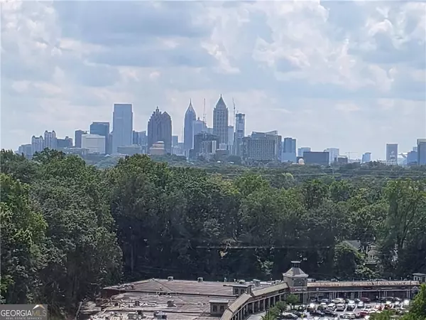 Atlanta, GA 30305,2479 Peachtree RD NE #809