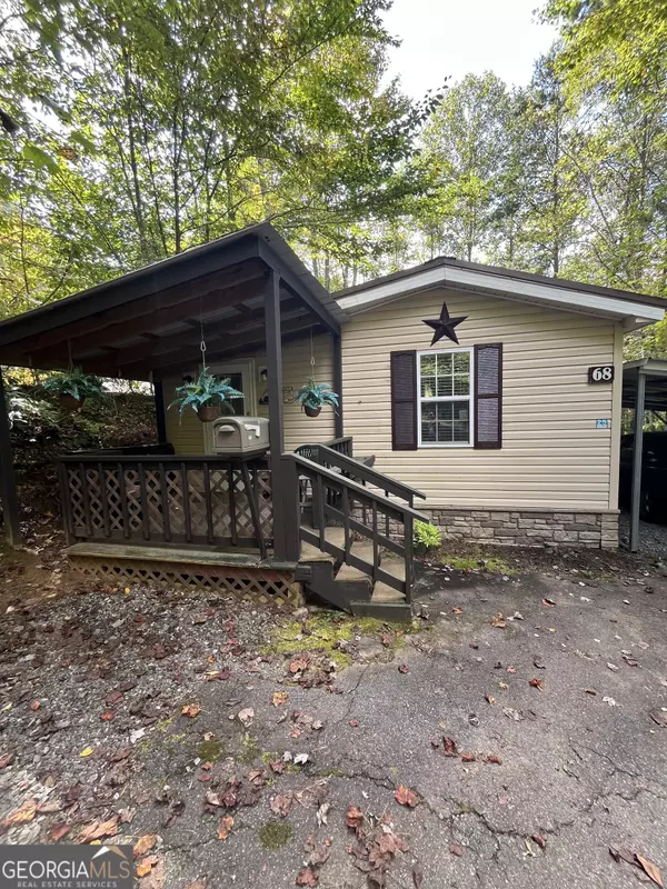 Hiawassee, GA 30546,68 Nelson LN