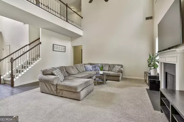Senoia, GA 30276,40 Couch CT