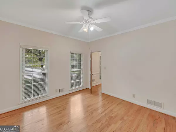Roswell, GA 30076,1020 Summer Oaks Close
