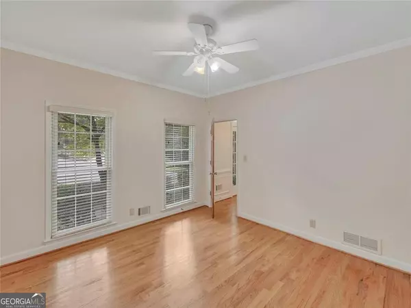 Roswell, GA 30076,1020 Summer Oaks Close