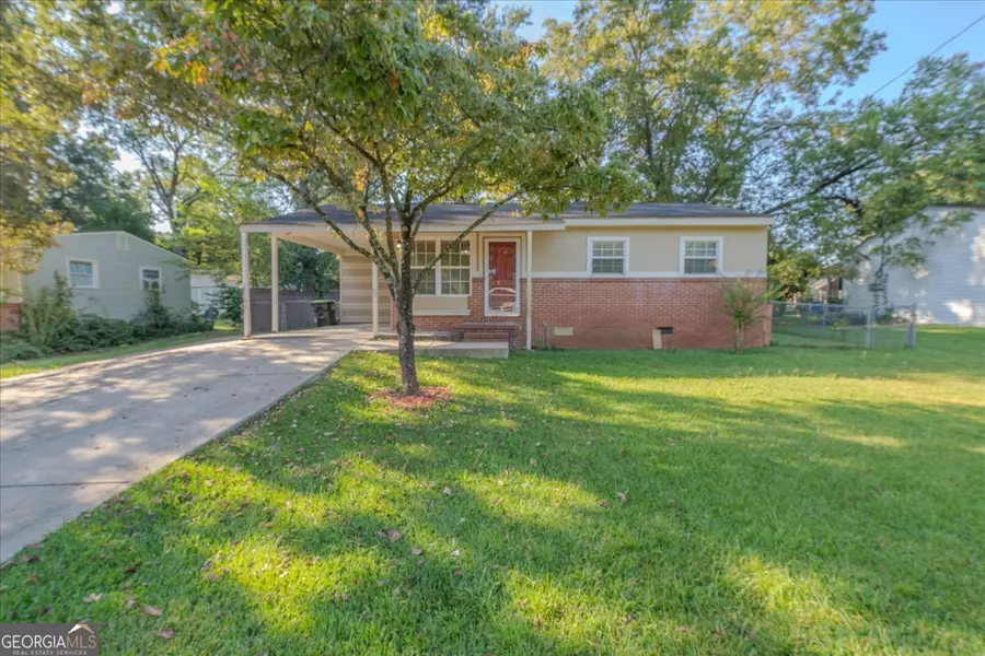214 Kingsbury CIR, Warner Robins, GA 31088