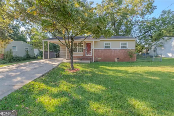 214 Kingsbury CIR, Warner Robins, GA 31088