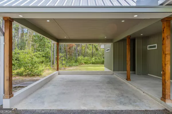 Blackshear, GA 31516,835 Azalea ST