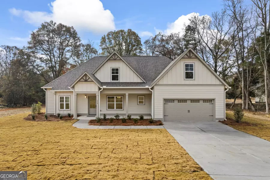 538 Davis RD, Jefferson, GA 30549