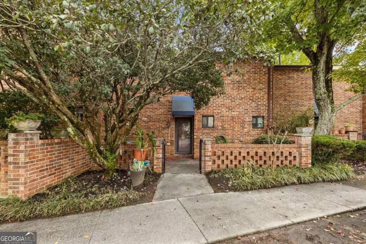 Dunwoody, GA 30338,2256 Pernoshal CT