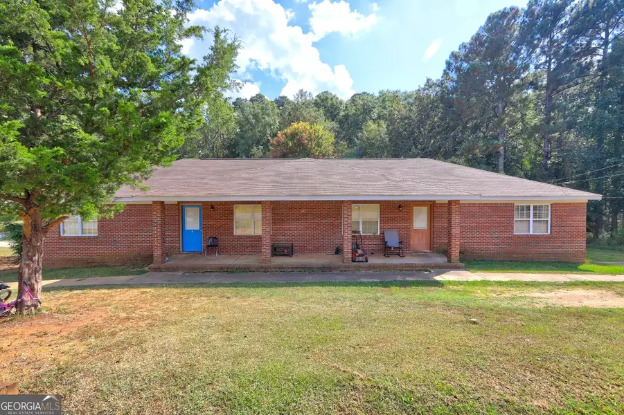 241 E Ash ST, Social Circle, GA 30025