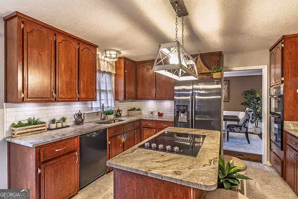 Warner Robins, GA 31088,105 Fernwood DR