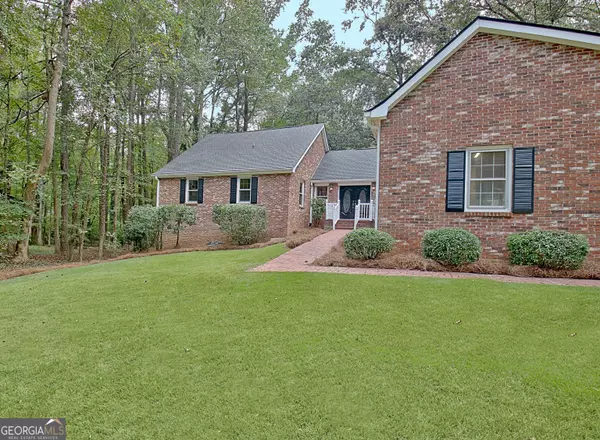 Peachtree City, GA 30269,311 Longer DR