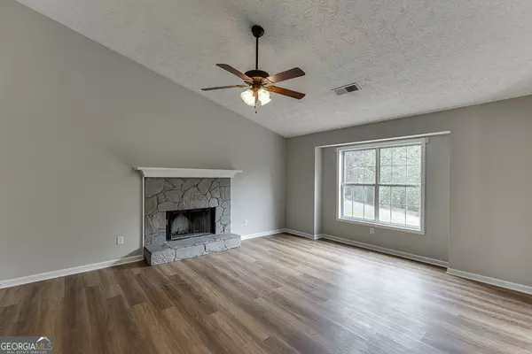 Flowery Branch, GA 30542,5311 Redfield WAY