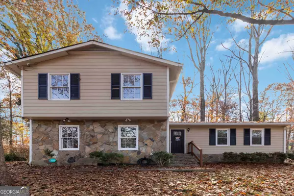 888 Chartley DR SW, Lilburn, GA 30047