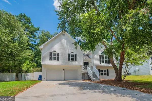 1010 Burning Bush DR, Loganville, GA 30052