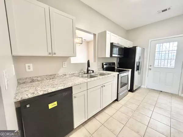 Monroe, GA 30655,1046 Wheel House LN #B