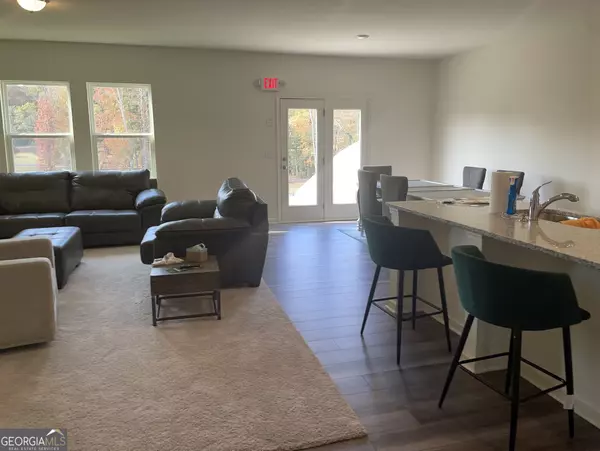 Winder, GA 30680,84 Carnaby ST
