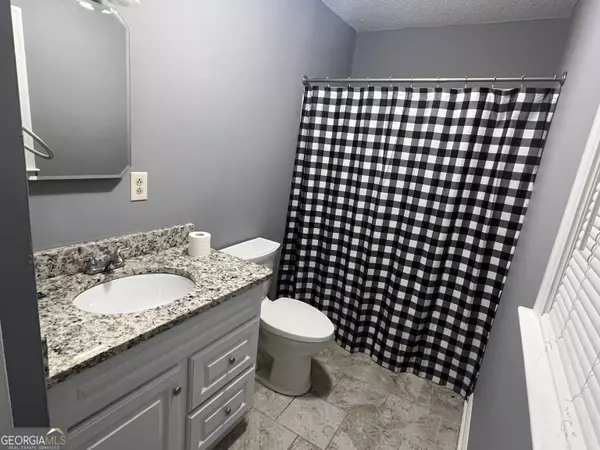 Dublin, GA 31021,359 Horse Shoe DR