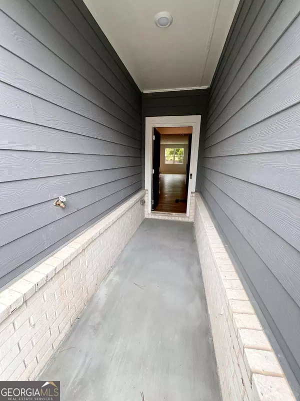 Loganville, GA 30052,250 Point Place DR