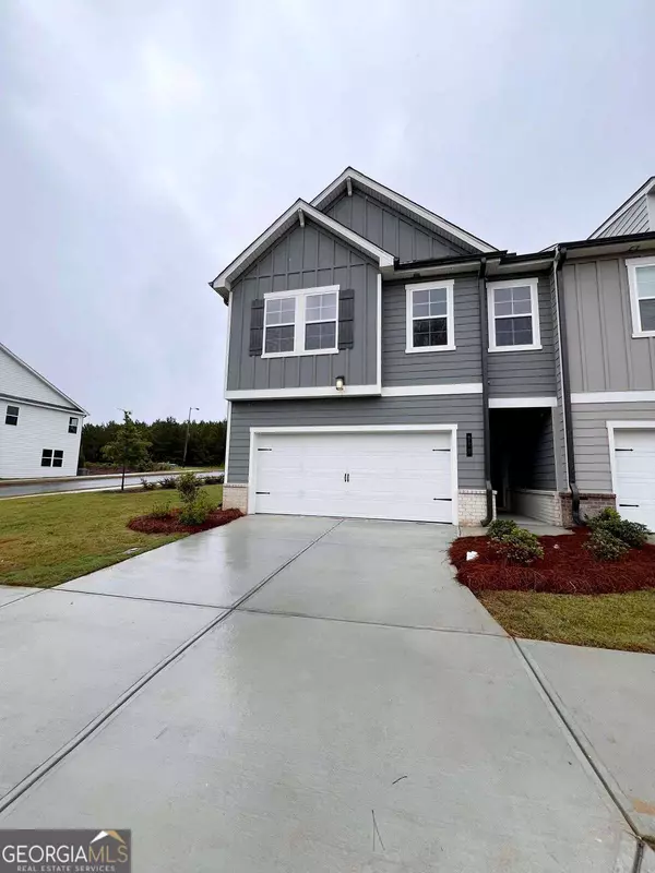 250 Point Place DR, Loganville, GA 30052