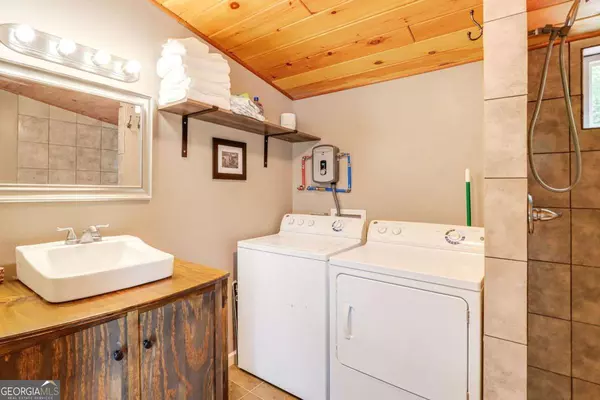 Blairsville, GA 30512,198 Butternut LN