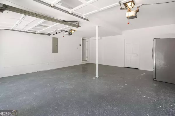 Dunwoody, GA 30338,4695 N Peachtree RD