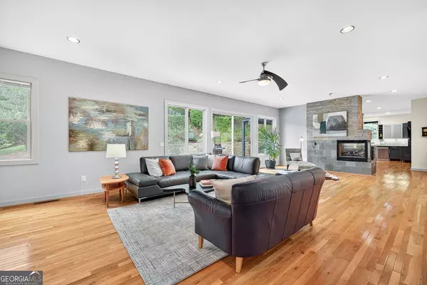 Sandy Springs, GA 30342,4812 Lake Forrest DR