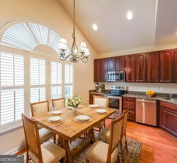 Kennesaw, GA 30144,382 Guibor CT NW #4