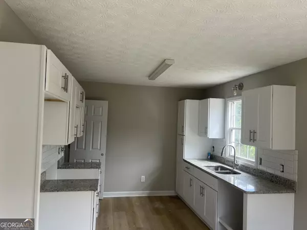 Dallas, GA 30157,4072 Charles Hardy Pkwy