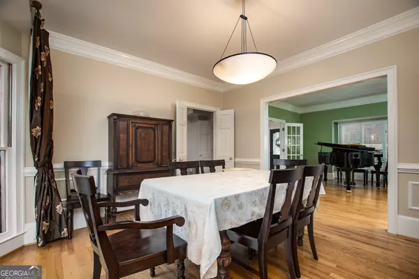 Brookhaven, GA 30319,1106 Byrnwyck RD