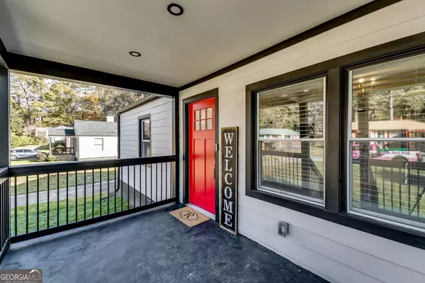 633 Ozburn RD, Atlanta, GA 30318