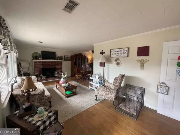 Swainsboro, GA 30401,849 Prosperity DR