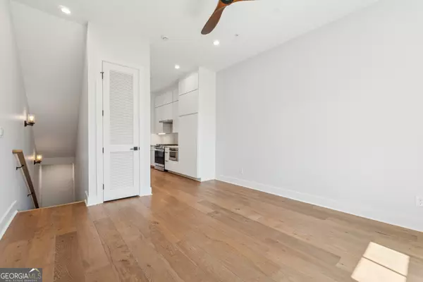 Atlanta, GA 30312,75 Boulevard NE #11