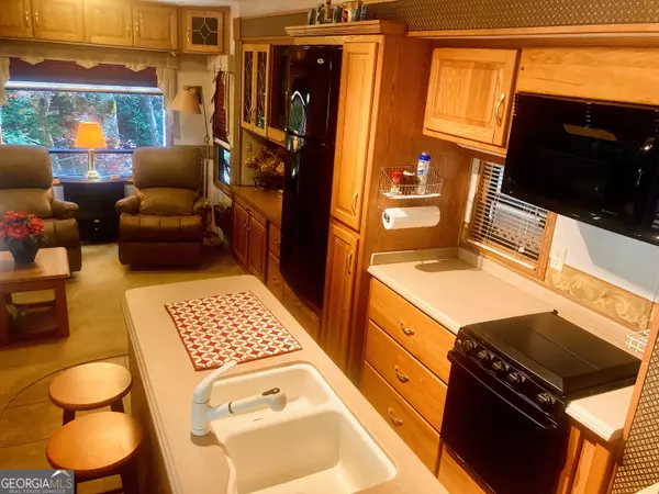 Hiawassee, GA 30546,1112 Creekside DR