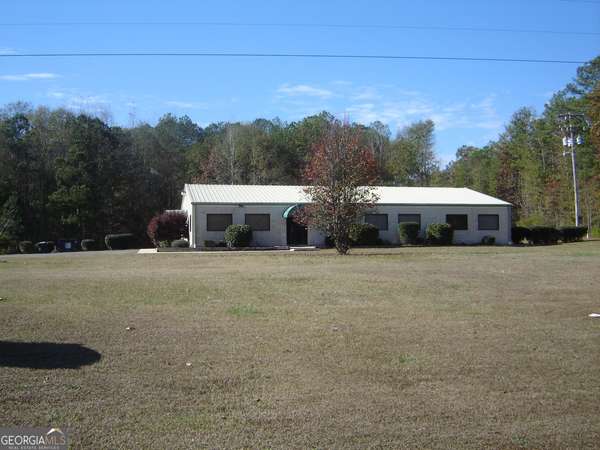 3017 U S HWY 431,  Roanoke,  AL 36274