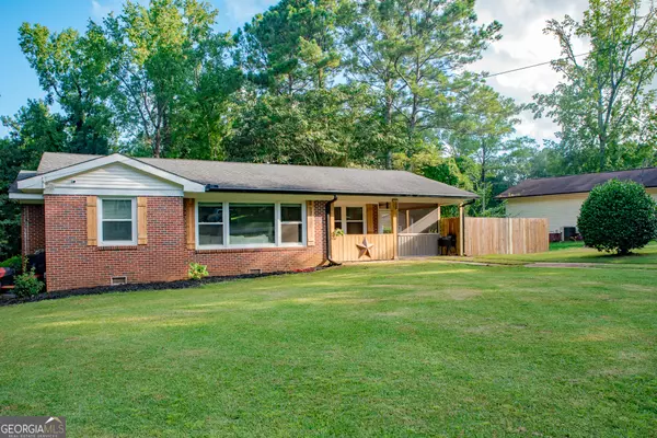 West Point, GA 31833,106 Sunset DR