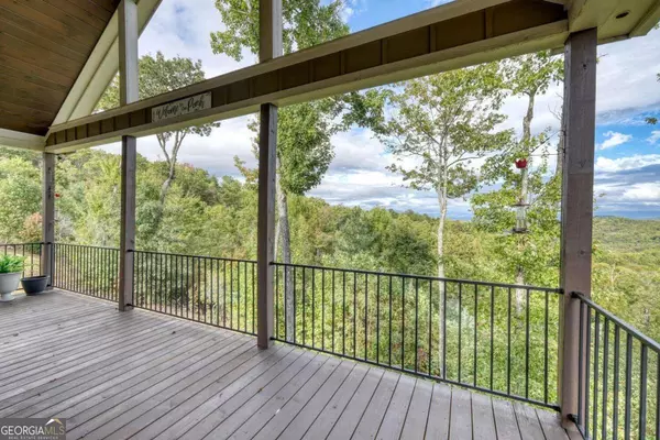 Young Harris, GA 30582,504 Ivy Log Heights RD