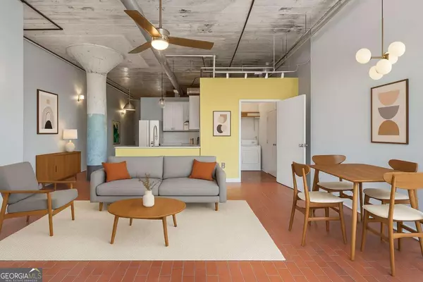 Atlanta, GA 30316,881 Memorial DR SE #209